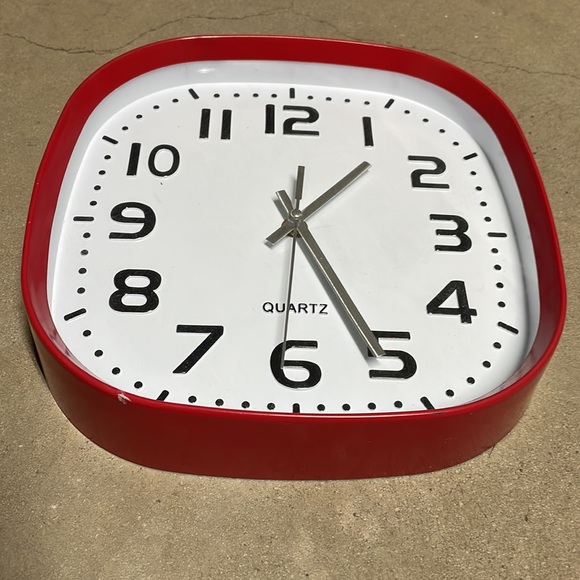 Wall Clock - Picture 2 of 6